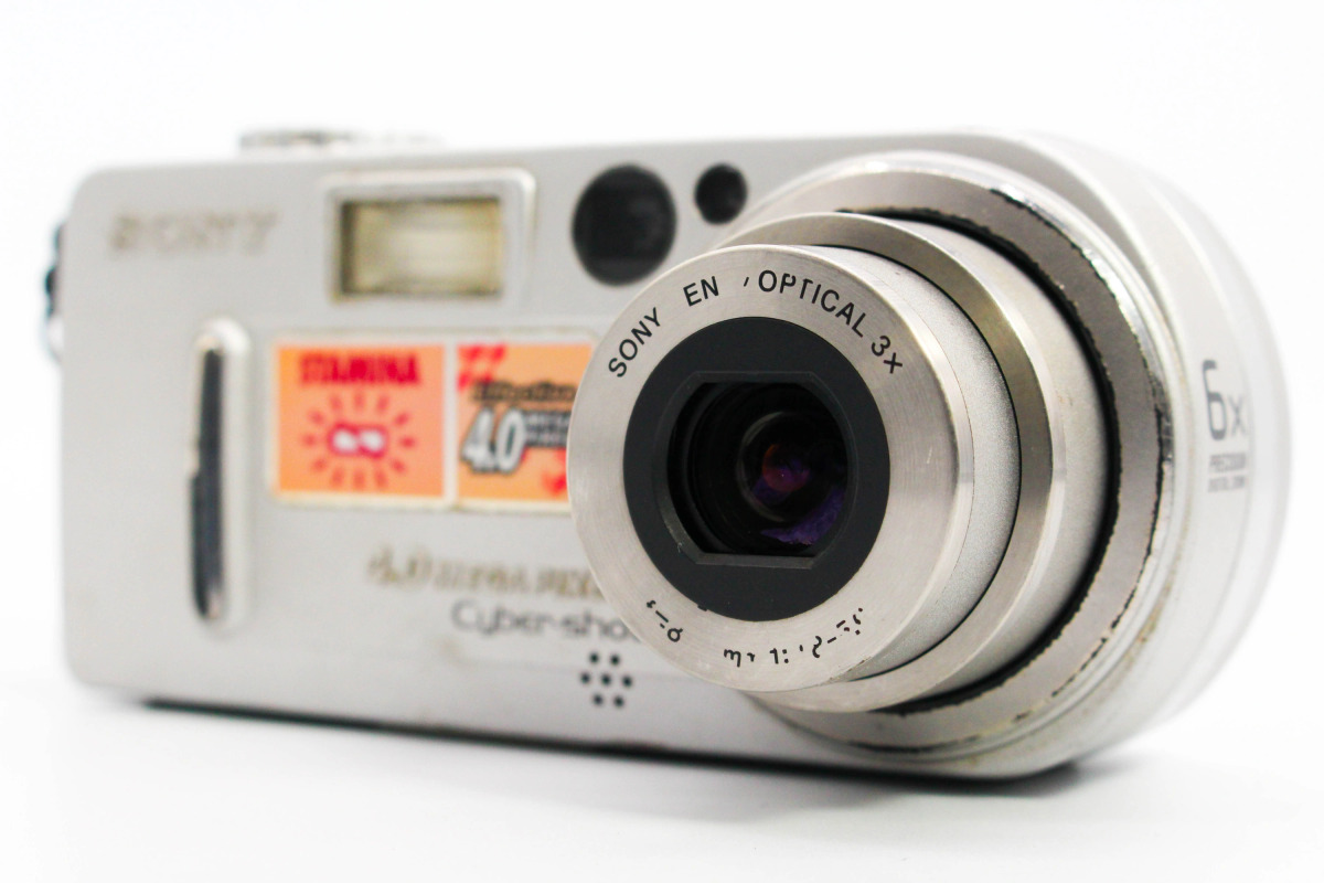 Sony Cyber-shot DSC-P9 | SDS