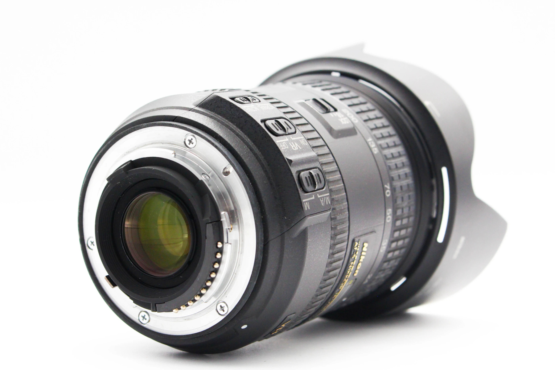 Nikon AF-S DX Nikkor 18-200mm f/3.5-5.6G IF-ED VR II - Nikon F Mount view 3 | SDS
