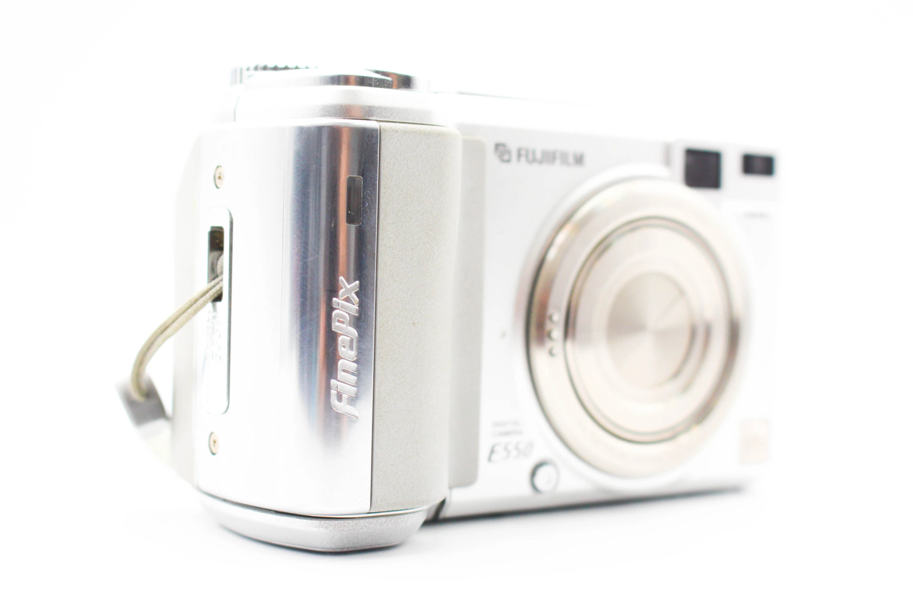 Fujifilm FinePix E550 view 2 | SDS