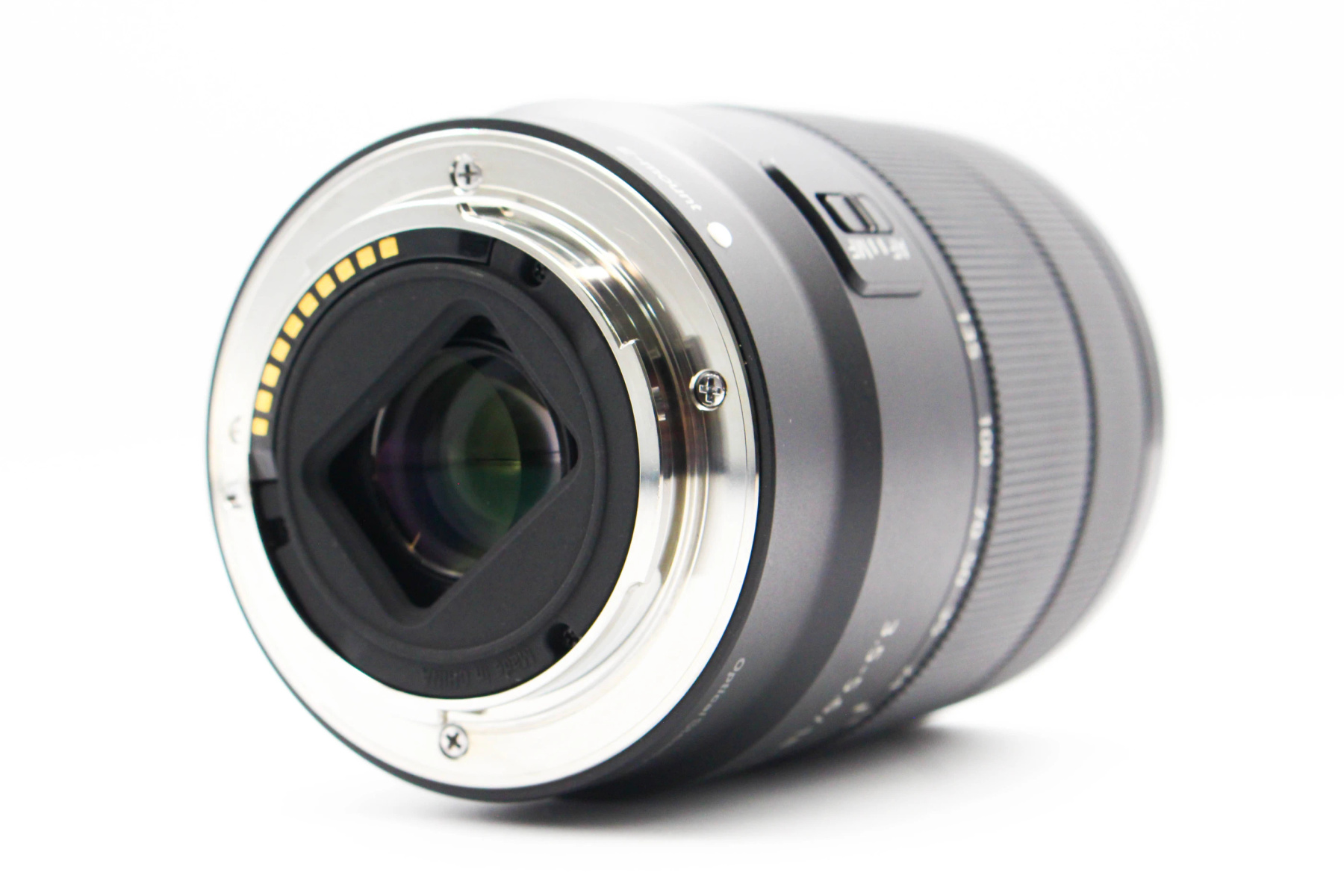 Sony E 18-135mm f/3.5-5.6 OSS - Sony E Fit view 3 | SDS