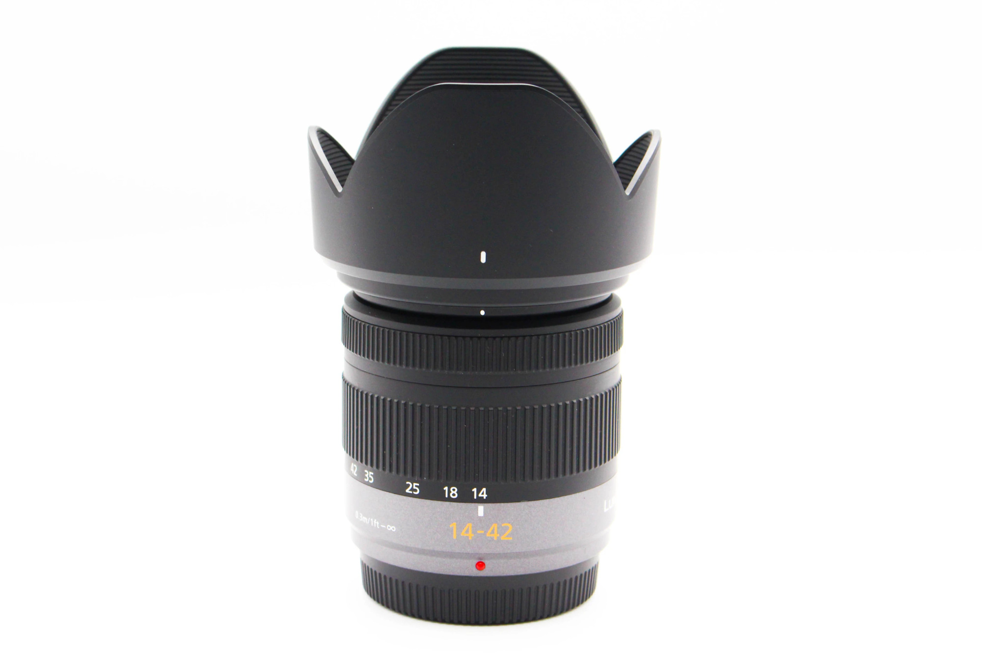 Panasonic Lumix G Vario 14-42mm f/3.5-5.6 ASPH. Mega O.I.S. - Micro Four Thirds Fit, Excellent condition, ref 7V8LL, photo 1 | SDS