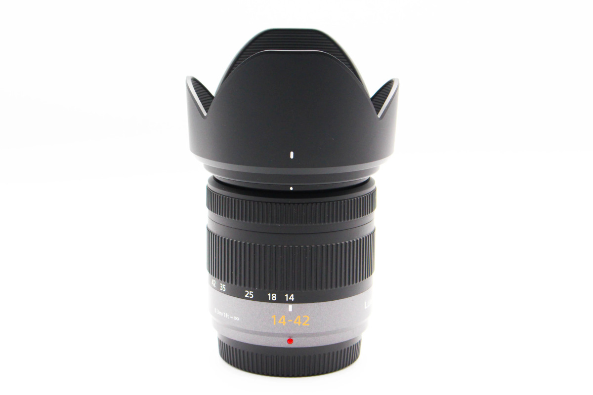 Panasonic Lumix G Vario 14-42mm f/3.5-5.6 ASPH. Mega O.I.S. - Micro Four Thirds Fit, Excellent condition, ref 7V8LL, photo 1 | SDS